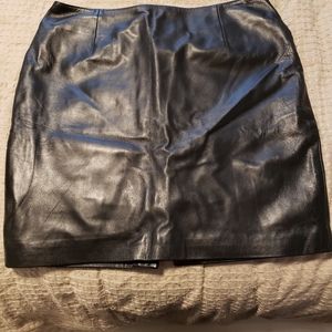 Hugo Buscati Ladies Leather Mini Skirt Black 14